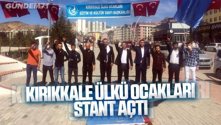 Kırıkkale Ülkü Ocakları Öğrencilere Yardımcı Olmak İçin Stant Açtı