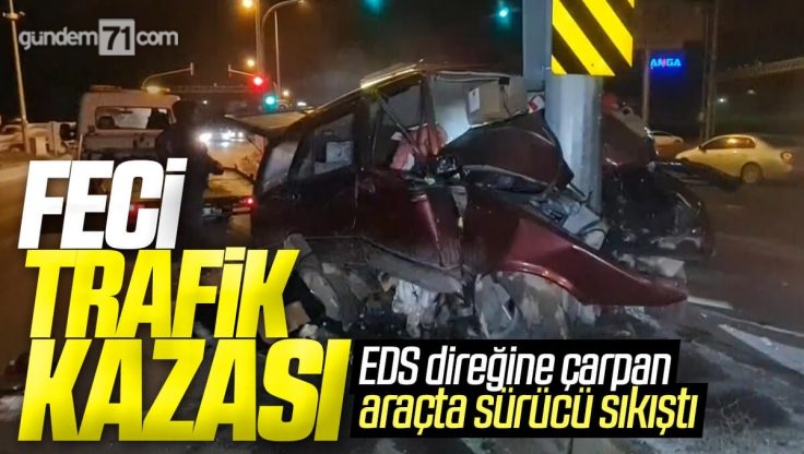 Kırıkkale’de Feci Trafik Kazası; EDS Direğine Çarpan Araçta Sürücü Ağır Yaralandı