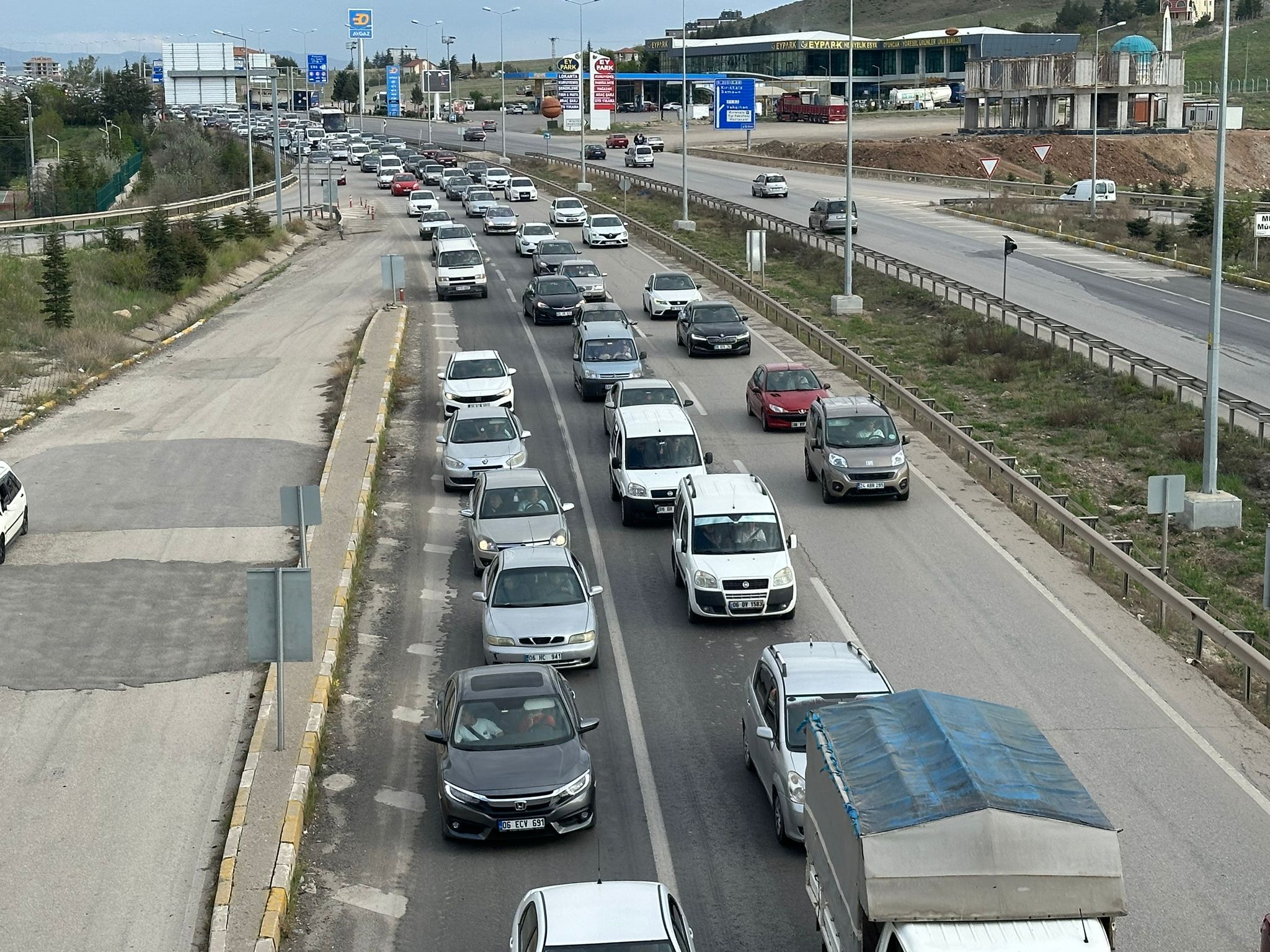WhatsApp-Image-2024-04-12-at-17.02.17 Kırıkkale'de Bayram Trafiğinde Binlerce Araç Denetlendi; 495 Bin TL Ceza Kesildi