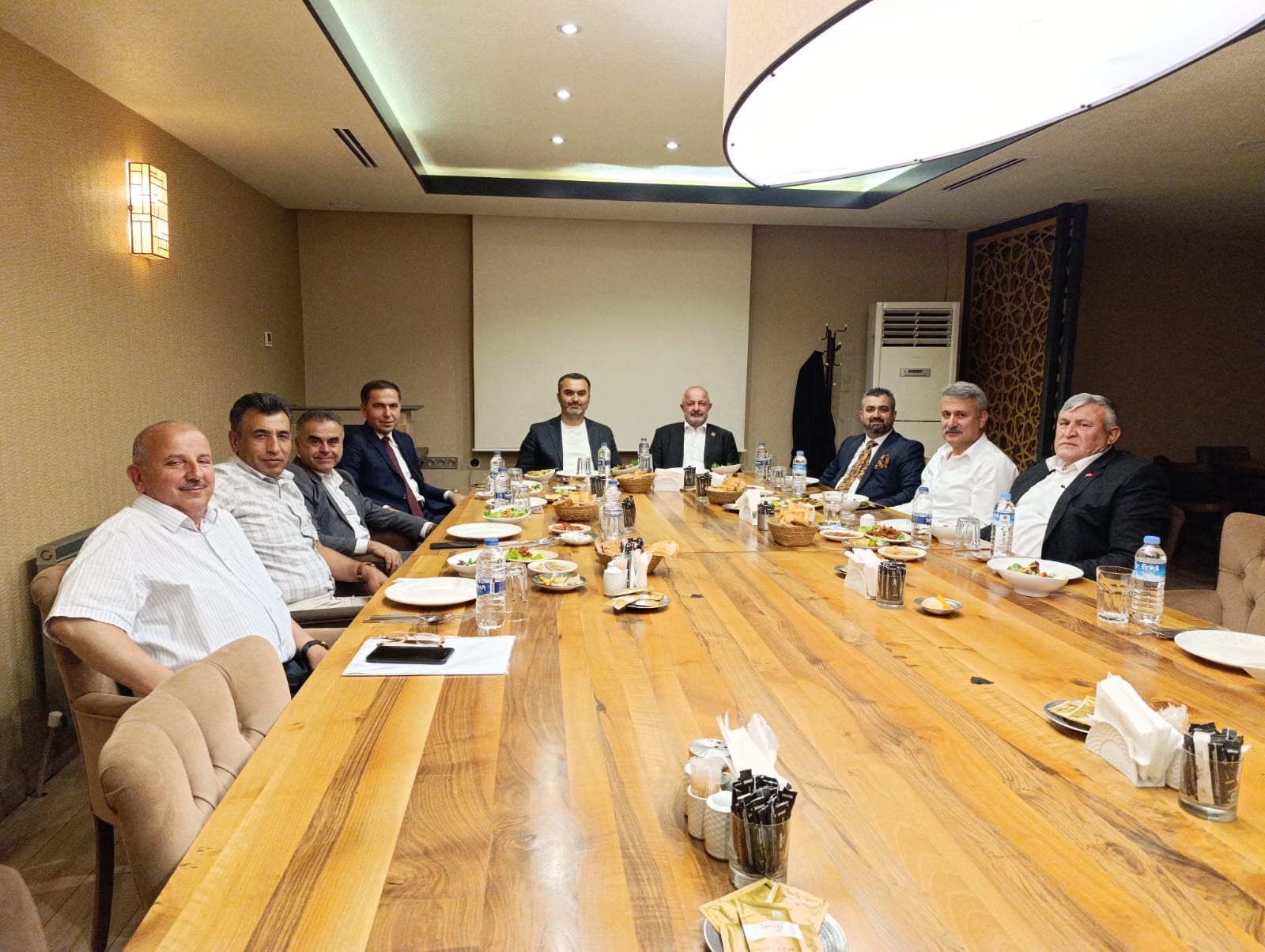 WhatsApp-Image-2024-06-24-at-23.00.45 AK Parti Kırıkkale Milletvekili Mustafa Kaplan'dan İlçe Belediye Başkanları ile Verimli Toplantı