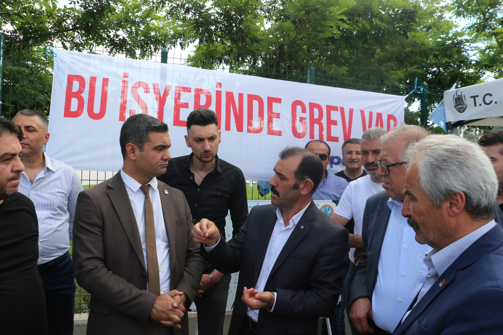 kirikkale-sumitomo-iscisi-cankiri-lastik-fabrikasi-destek-2 Kırıkkale'den Çankırı Lastik Fabrikası İşçisine Destek: Zafer Direnen Emekçinin Olacak