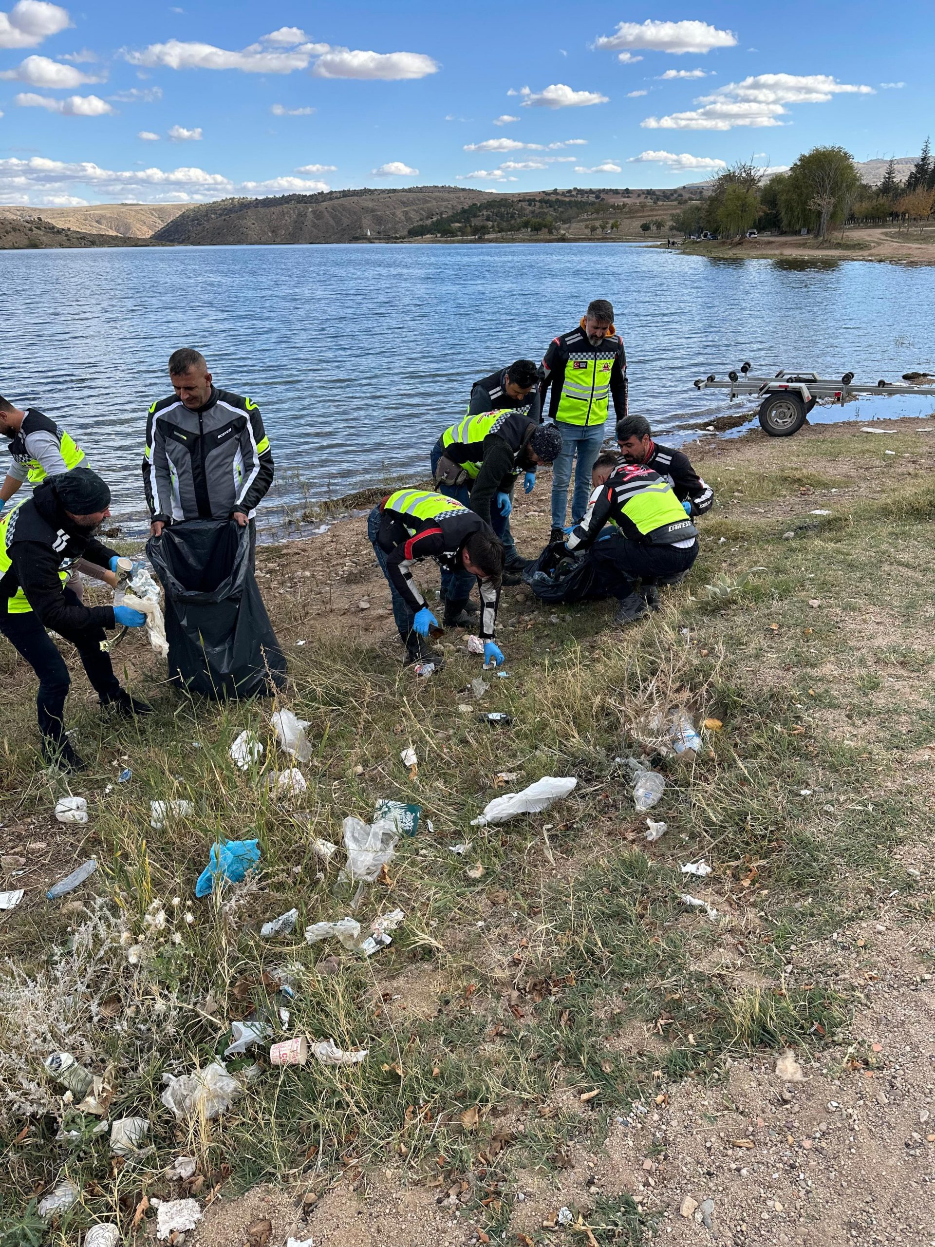 IMG-20241020-WA0018-scaled Kırıkkale Motosiklet Kulübü'nden Çevreye Duyarlı Hareket: Karaahmetli Sahili Temizlendi