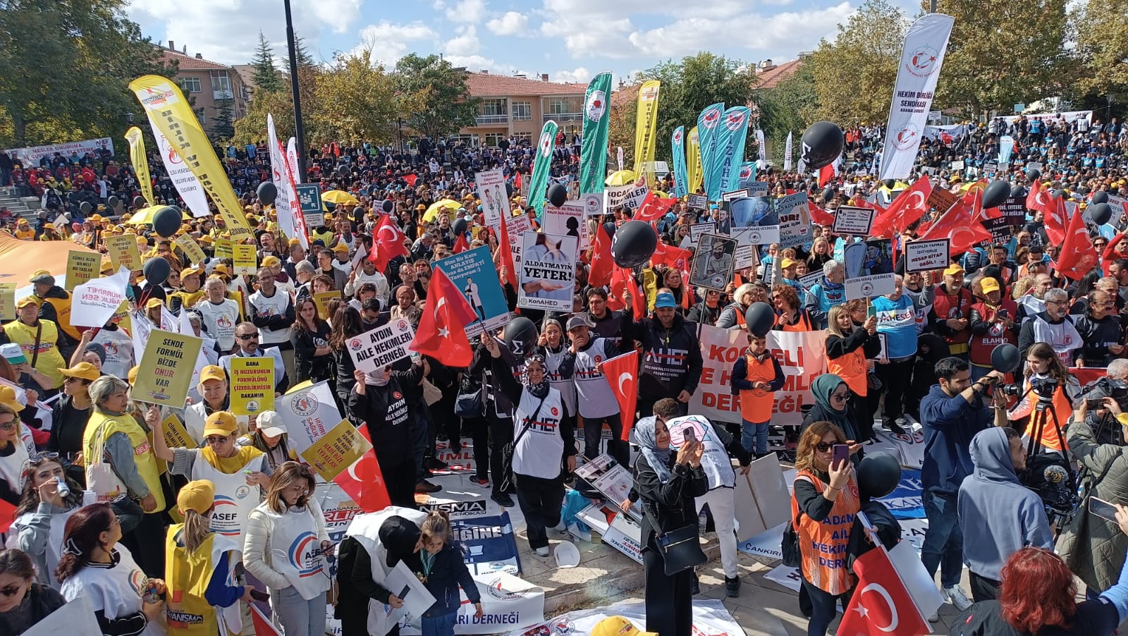 aile-hekimleri-meydan-mitin-kirikkale-ankara-4 Kırıkkale'den Aile Hekimleri Ankara'da Miting Yaptı