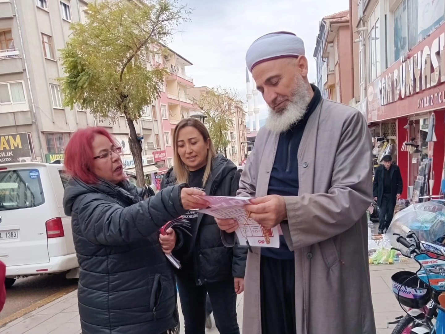 467419173_1727697977964131_2659918867136354549_n CHP Kırıkkale'de Çiftçiler ve Vatandaşlarla Sahada Buluştu