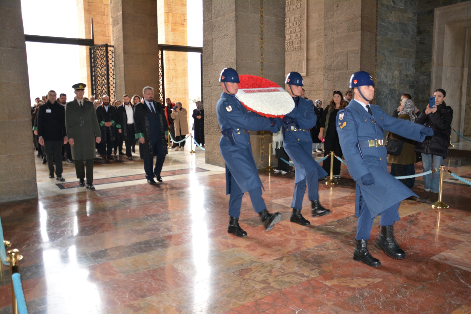 IMG-20241210-WA0056 Kırıkkale Barosu Anıtkabir'de Atasına Saygı Duruşunda Bulundu