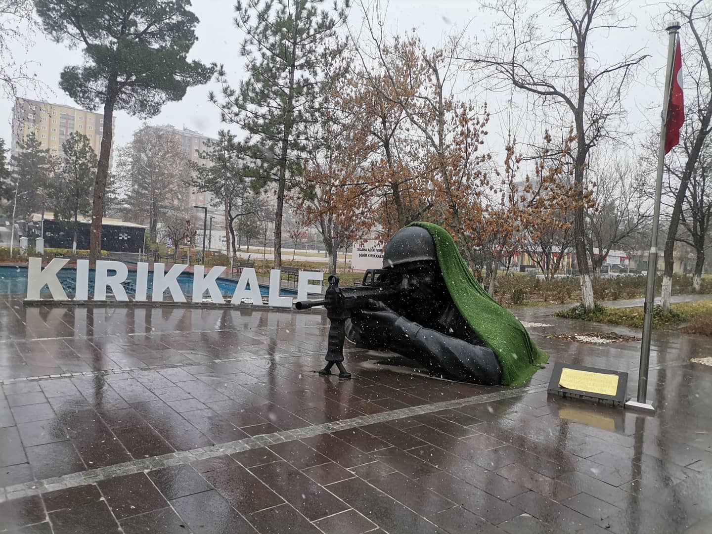 kirikkale-kis-geri-geliyor-2 Kırıkkale'de Kış Geri Dönüyor! Hava Sıcaklığı 10 Derece Birden Düşüyor