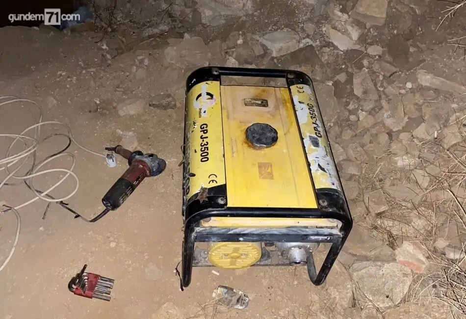 kirikkale-kazi-yakalandi-3 Kırıkkale'de Kazı Yapan Şüpheli 100 Metre Mesafede Yakalandı