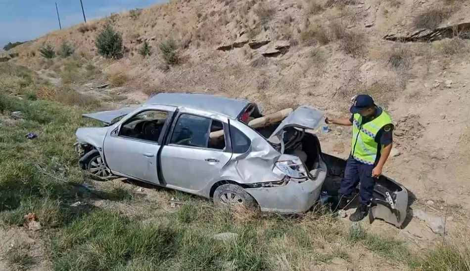 kirikkale-feci-trafik-kazasi-3 Kırıkkale'de Feci Trafik Kazası: Metrelerce Takla Atan Otomobildeki 3 Kişi Yaralandı