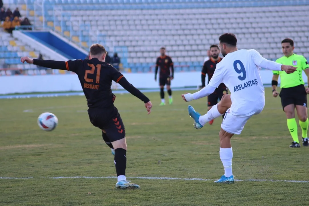 468150299_17868564621251016_2293111245156808551_n Kırıkkale FK, İzmir Çoruhlu FK'yı 1-0 Yendi