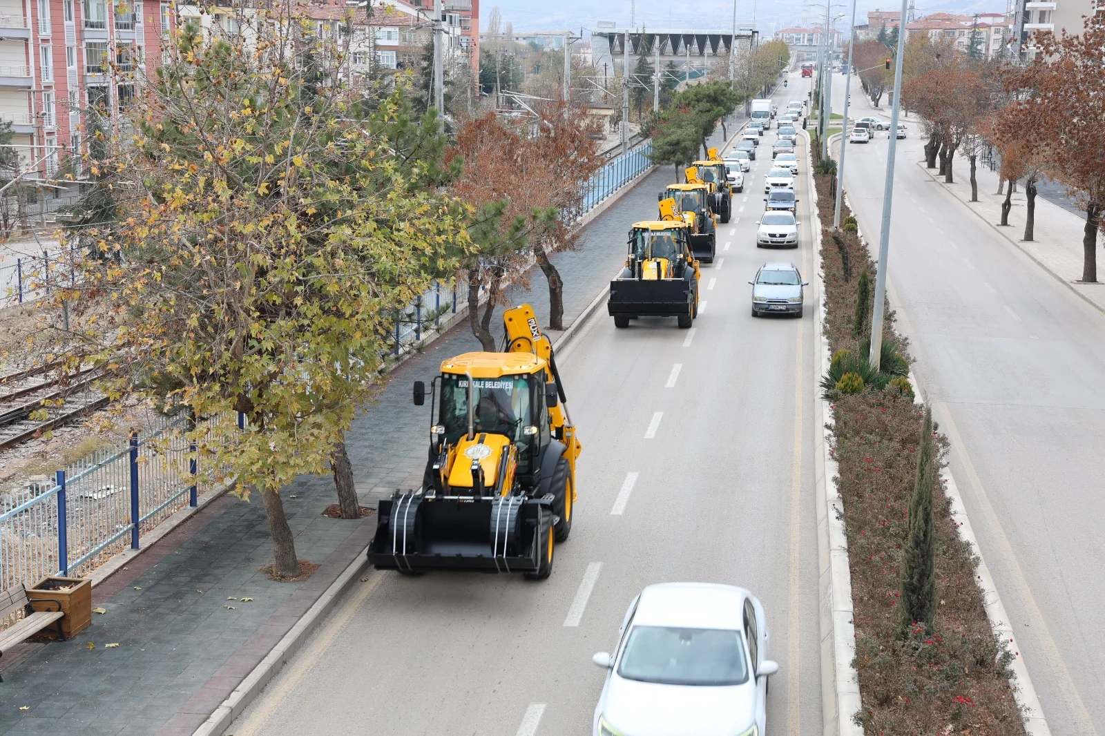 IMG-20241130-WA0020 Kırıkkale Belediyesi Araç Filosuna 4 Adet Kepçe Daha Kazandırdı