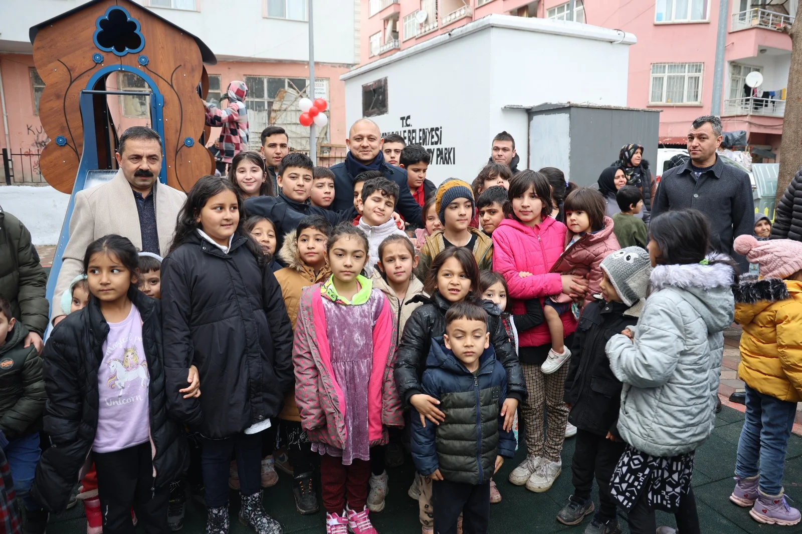 10 Kırıkkale Belediyesi Yıllardır Atıl Durumda Olan Mehmet Akif Ersoy Parkı'nı Yeniden Hizmete Açtı