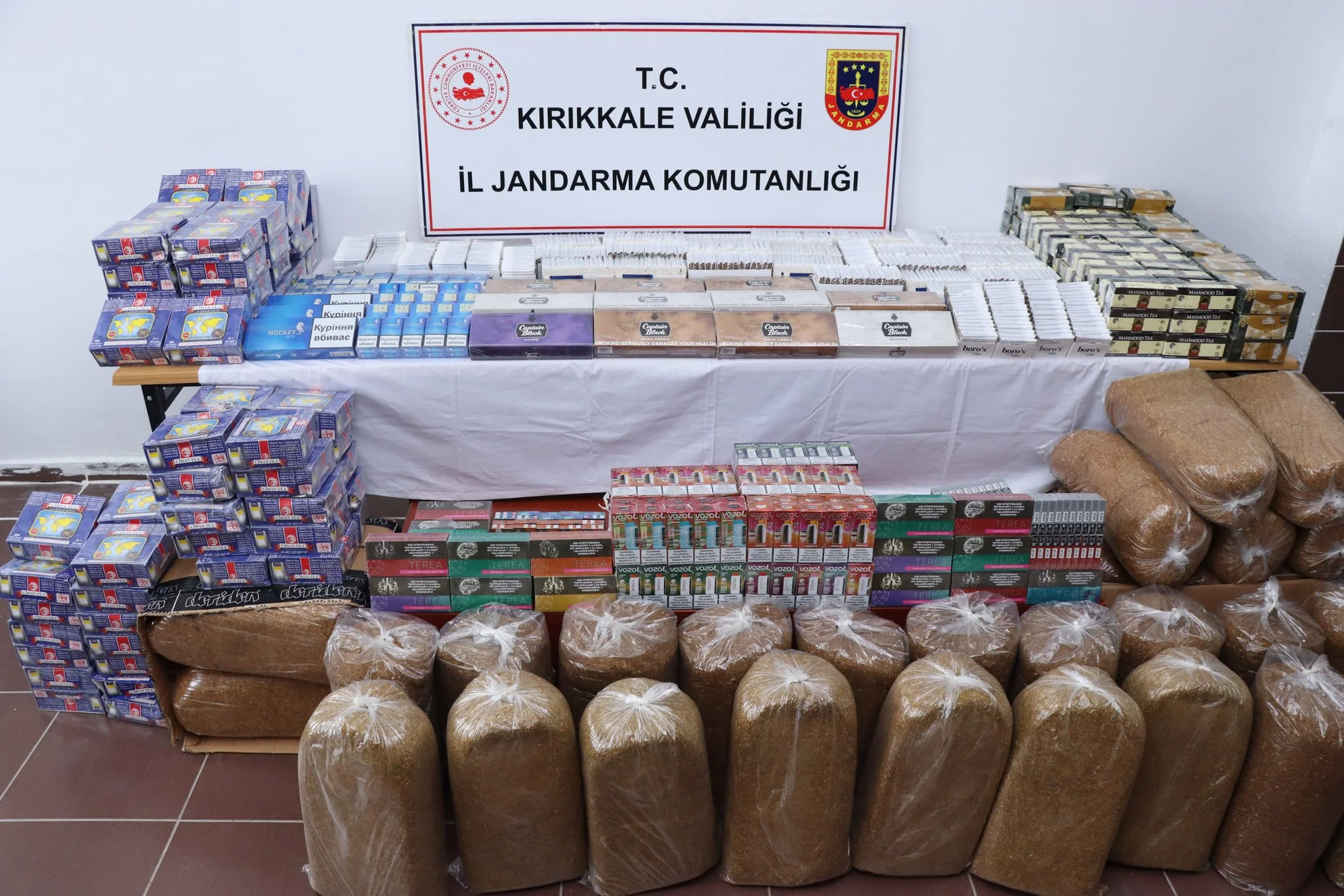 20250413_094857 Kırıkkale Jandarmasından Kaçakçılara Darbe: Yüklü Miktarda Kaçak Ürün Ele Geçirildi