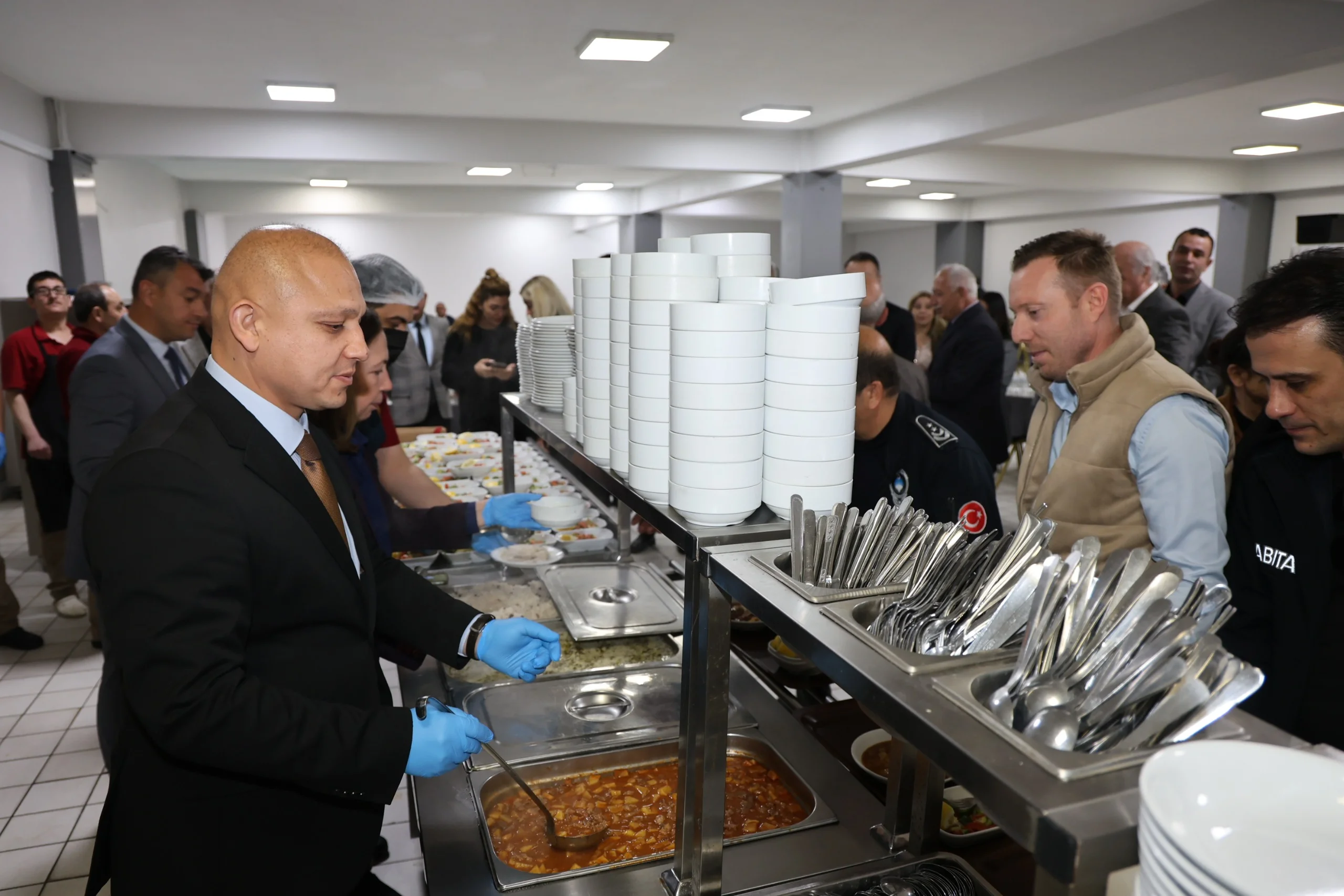 IMG-20250407-WA0019 Kırıkkale Belediye Başkanı Ahmet Önal, Çalışanlarıyla Bayramlaştı