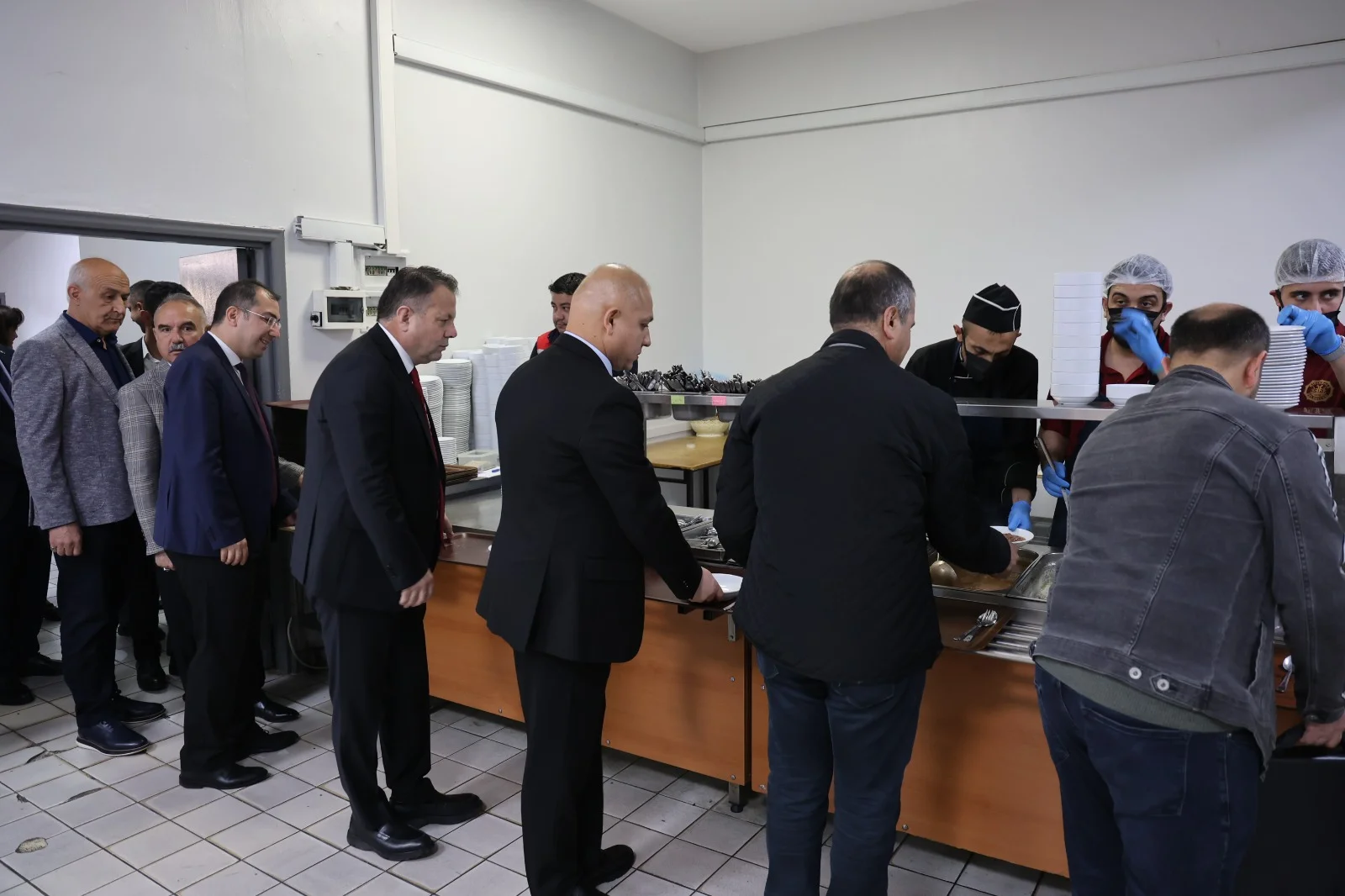 IMG-20250407-WA0020 Kırıkkale Belediye Başkanı Ahmet Önal, Çalışanlarıyla Bayramlaştı